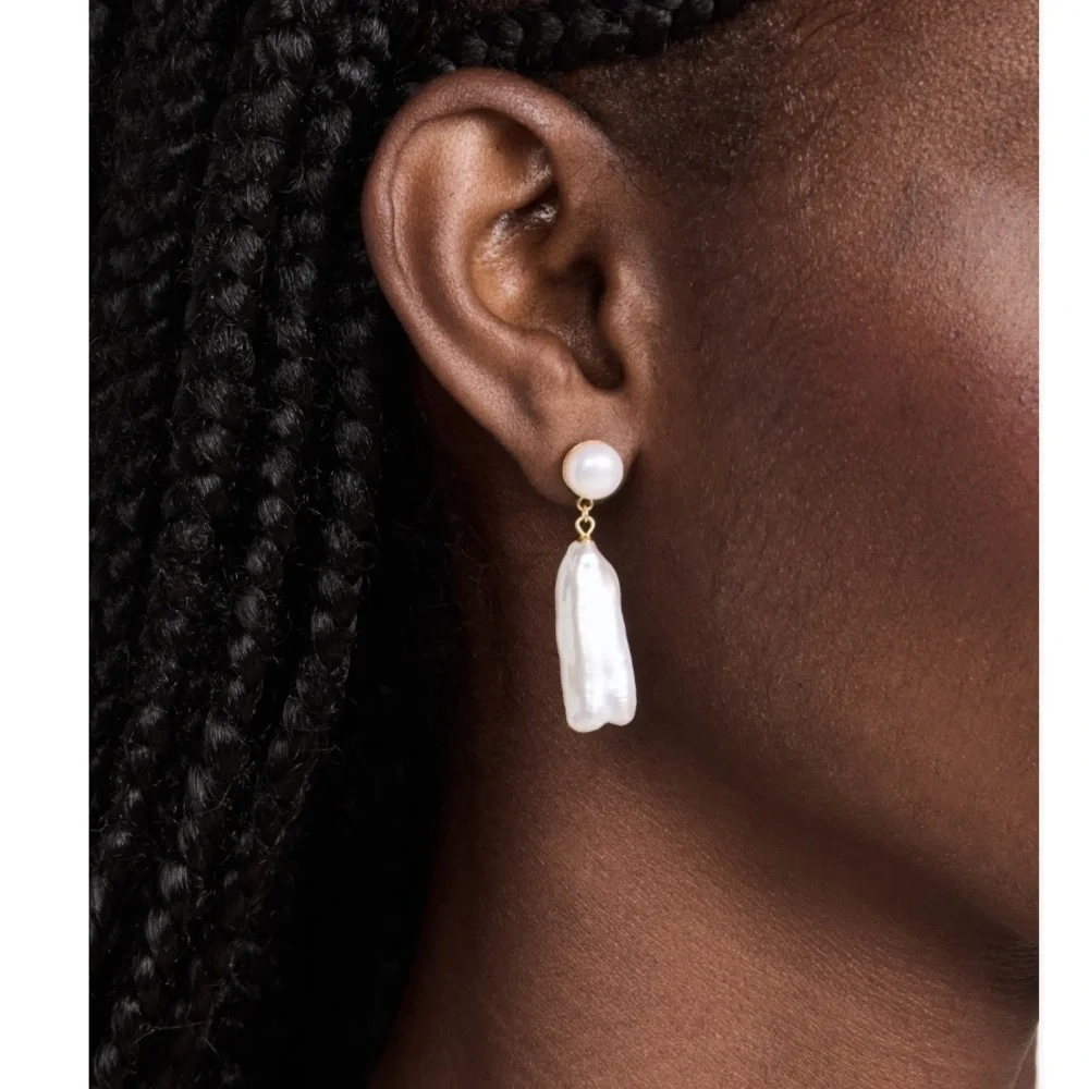 SHASHI Romy Earrings - Picture 2 of 6